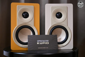 Read more about the article 【五彩繽紛的小精靈—DALI KIPID書架喇叭】