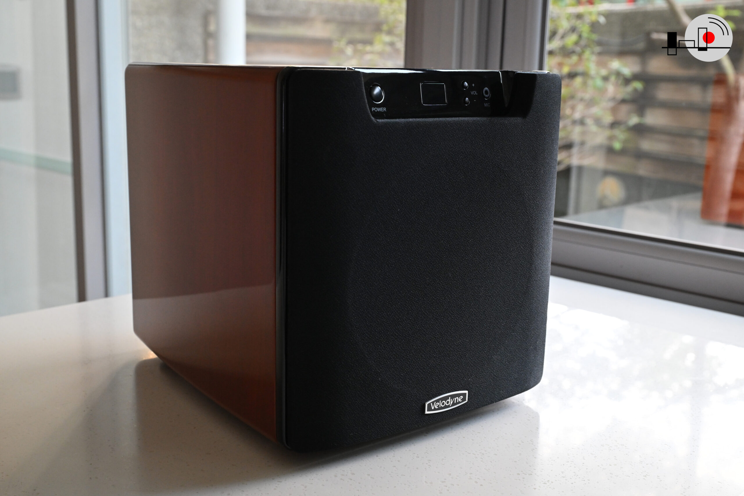 Read more about the article Velodyne Optimum 8 重低音喇叭